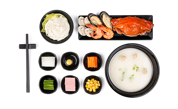 圓十秒到過橋米線打造傳統美食！